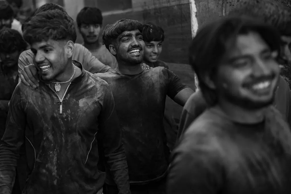 Quand on arrive en ville, Nandgaon, India.
