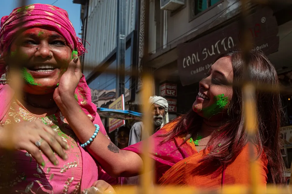 Mère et Fille, Vrindavan, India.