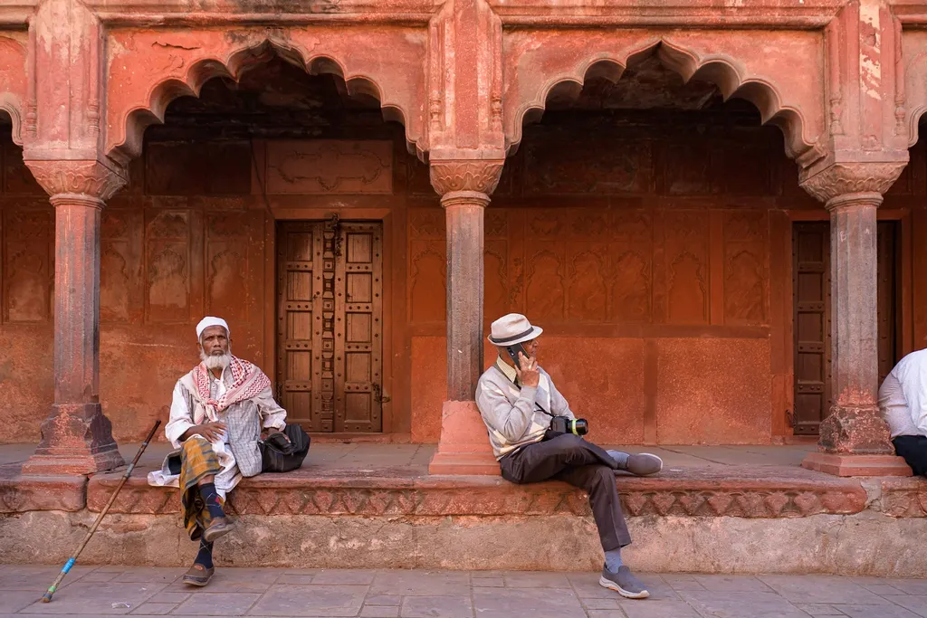 Deux Mondes, Agra, India.